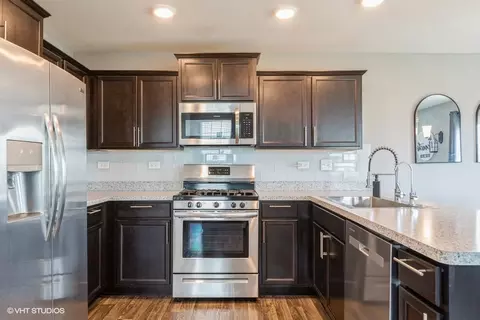 1160 Kingsmill Dr, Algonquin, IL 60102 photo 3