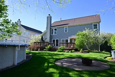 Exterior - 1951 Waverly Ln, Algonquin, IL 60102 photo 3 of 9