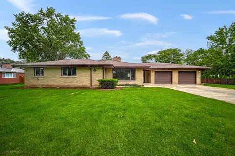 2453 Erskine Rd, Joliet, IL 60433