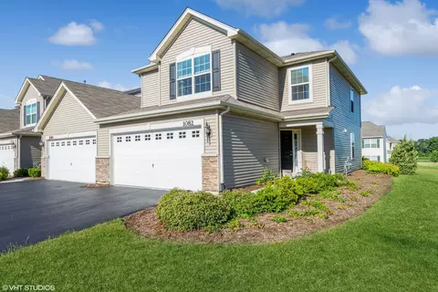 1082 Turin Dr, Hampshire, IL 60140