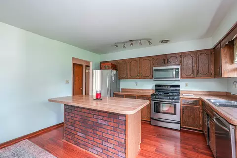520 Pasadena Ave, Beecher, IL 60401 photo 7