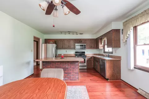 520 Pasadena Ave, Beecher, IL 60401 photo 6