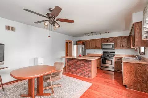 520 Pasadena Ave, Beecher, IL 60401 photo 5