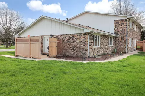 1909 Rosewood Ct #3D, Darien, IL 60561