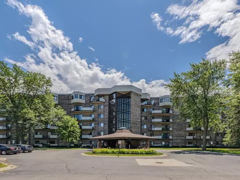 1275 E Baldwin Ln #512, Palatine, IL 60074