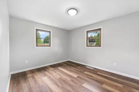 Bedroom - 3742 E Lakeview Dr, Kankakee, IL 60901 photo 3 of 3
