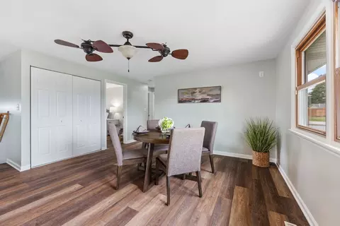 Dining - 3742 E Lakeview Dr, Kankakee, IL 60901 photo 1 of 2