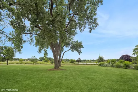 654 E Jefferson St, Bensenville, IL 60106