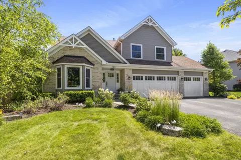 780 Lewis Rd, Geneva, IL 60134