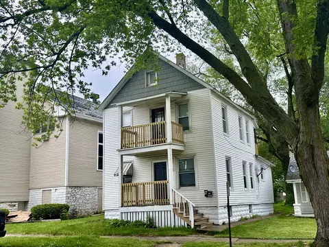 184 N Entrance Ave N, Kankakee, IL 60901