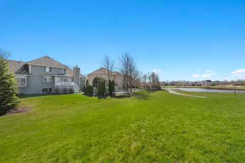 Exterior - 25821 Ross St, Plainfield, IL 60585 photo 8 of 9