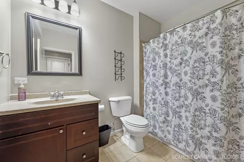 Bath - 25821 Ross St, Plainfield, IL 60585 photo 7 of 7