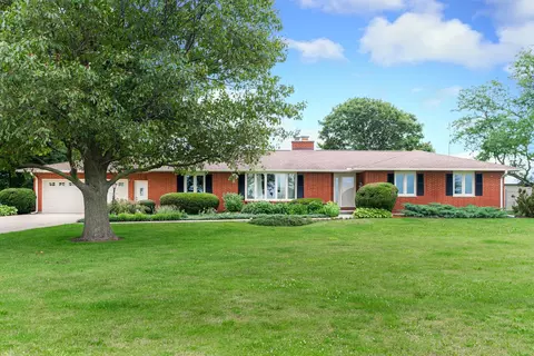 35968 N State Rd, Genoa, IL 60135