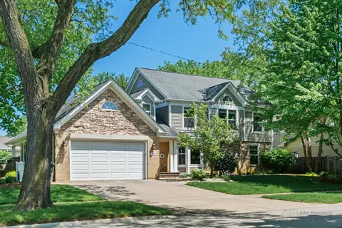 616 W Grove St, Arlington Heights, IL 60005