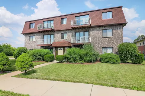 1595 Floyd Brown Ln #3A, Glendale Heights, IL 60139