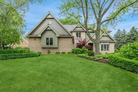 1329 Brandywine Rd, Libertyville, IL 60048