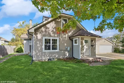 210 E Lincoln Ave, Glendale Heights, IL 60139