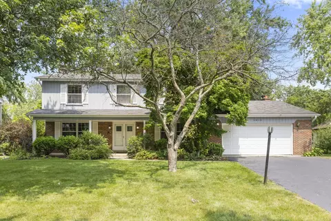 26 W210 Tomahawk Dr, Wheaton, IL 60189
