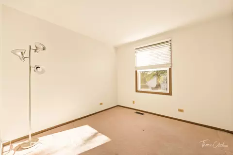 102 College Xing, Rolling Meadows, IL 60008 photo 18