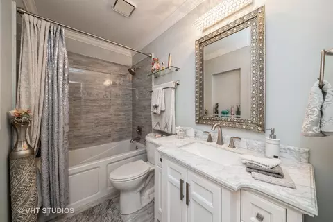 Bath - 1026 Longford Rd, Bartlett, IL 60103 photo 1 of 2