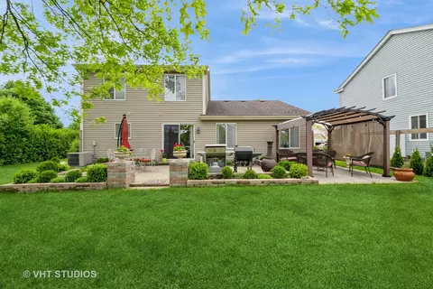 Exterior - 1026 Longford Rd, Bartlett, IL 60103 photo 4 of 7