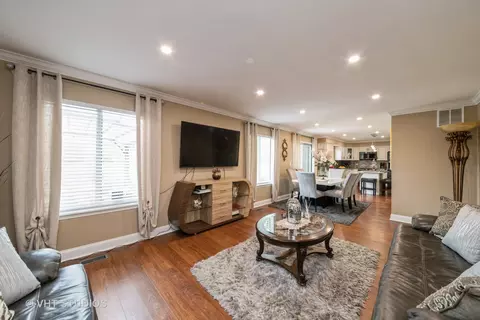 Living - 1026 Longford Rd, Bartlett, IL 60103 photo 2 of 2