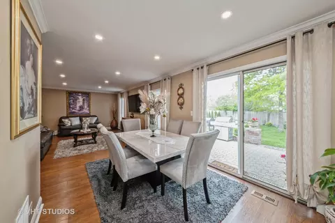 Dining - 1026 Longford Rd, Bartlett, IL 60103 photo 2 of 2