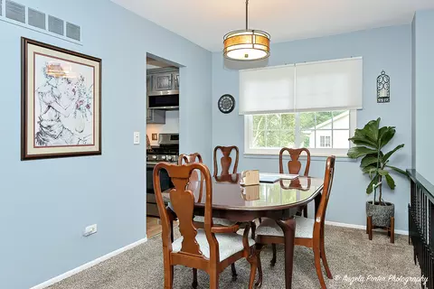 Dining - 21 Pine Cir, Cary, IL 60013 photo 1 of 2
