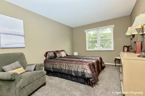 Bedroom - 21 Pine Cir, Cary, IL 60013 photo 1 of 5