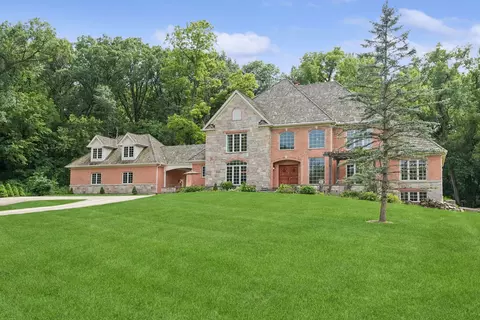 201 Bateman Rd, Barrington Hills, IL 60010
