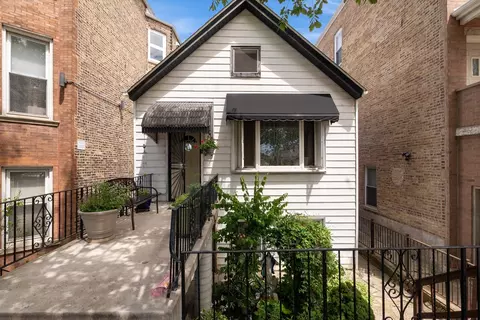 2245 S Oakley Ave, Chicago, IL 60608