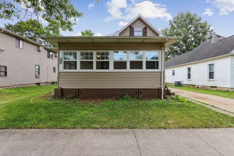 109 S Richman St, Villa Grove, IL 61956