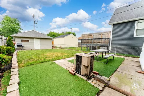 7518 W 57th Pl, Summit, IL 60501 photo 17