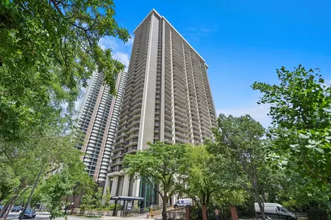 6007 N Sheridan Rd #23E, Chicago, IL 60660