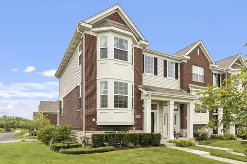 10660 153rd Pl, Orland Park, IL 60462