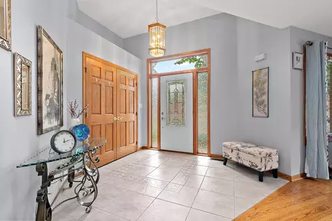 38 Billy Casper Ln, Midlothian, IL 60445 photo 3