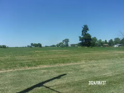 807 W 3rd St, Gilman, IL 60938 photo 3