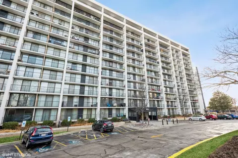 2015 S Finley Rd #403, Lombard, IL 60148