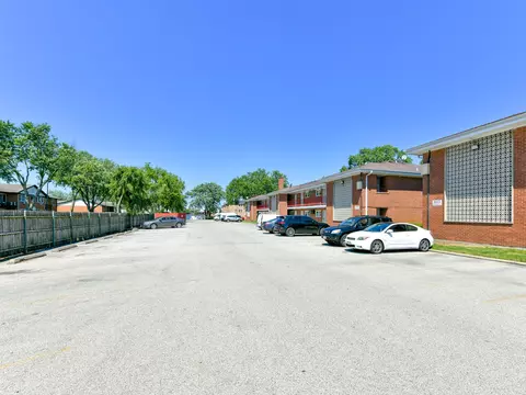 1113 Holiday Ln #8, Des Plaines, IL 60016 photo 20