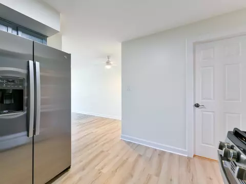 1113 Holiday Ln #8, Des Plaines, IL 60016 photo 7