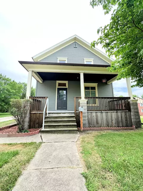 207 Cottage St, Streator, IL 61364