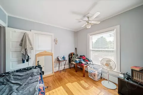 512 S State St, Elgin, IL 60123 photo 13