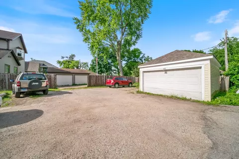 512 S State St, Elgin, IL 60123 photo 17