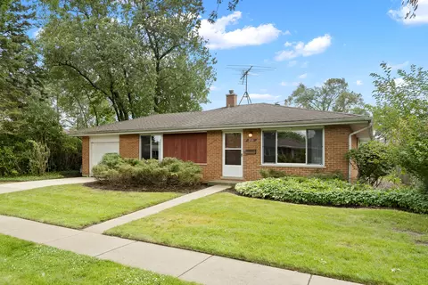 253 E Jeffery Ave, Wheeling, IL 60090