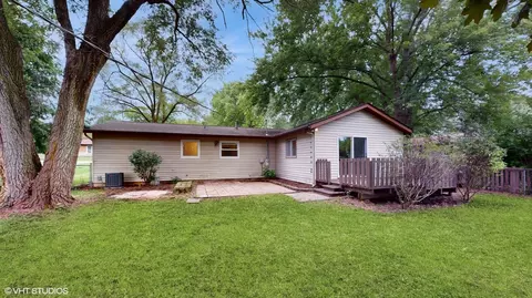 Exterior - 1202 S Broadway St, Mchenry, IL 60050 photo 2 of 3