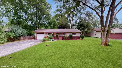 1202 S Broadway St, Mchenry, IL 60050