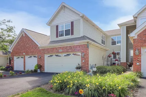 283 Birch Ln #0, Saint Charles, IL 60175