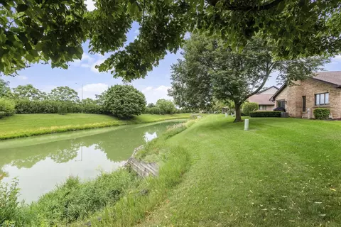 1745 Pebble Beach Dr #0, Hoffman Estates, IL 60169 photo 16