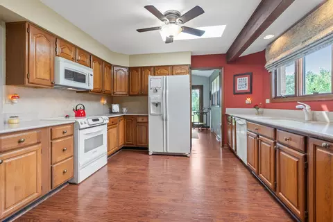 1745 Pebble Beach Dr #0, Hoffman Estates, IL 60169 photo 2