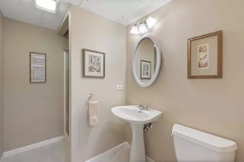 1745 Pebble Beach Dr #0, Hoffman Estates, IL 60169 photo 15
